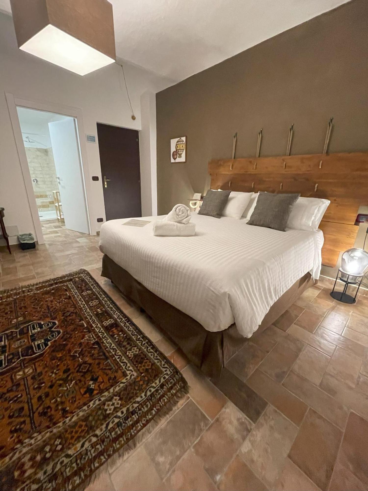 Hotel Cascina Tre Botti Agliano Terme Esterno foto